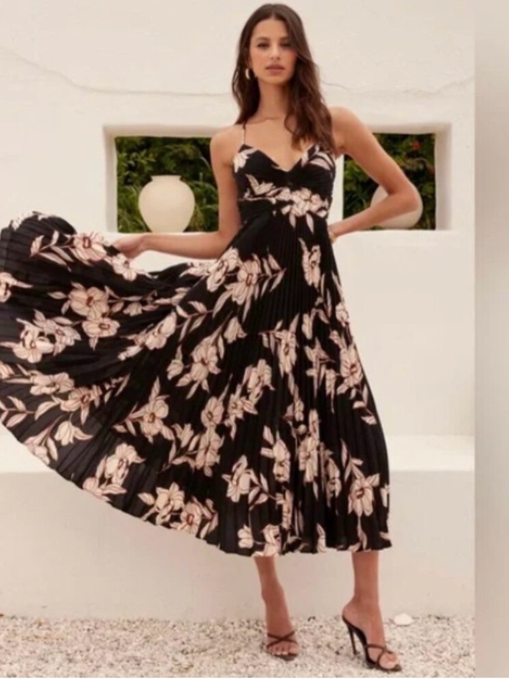 ASTR The Label Gorgeous Black And Tan Blythe Plisse Midi Dress Size L, NWT